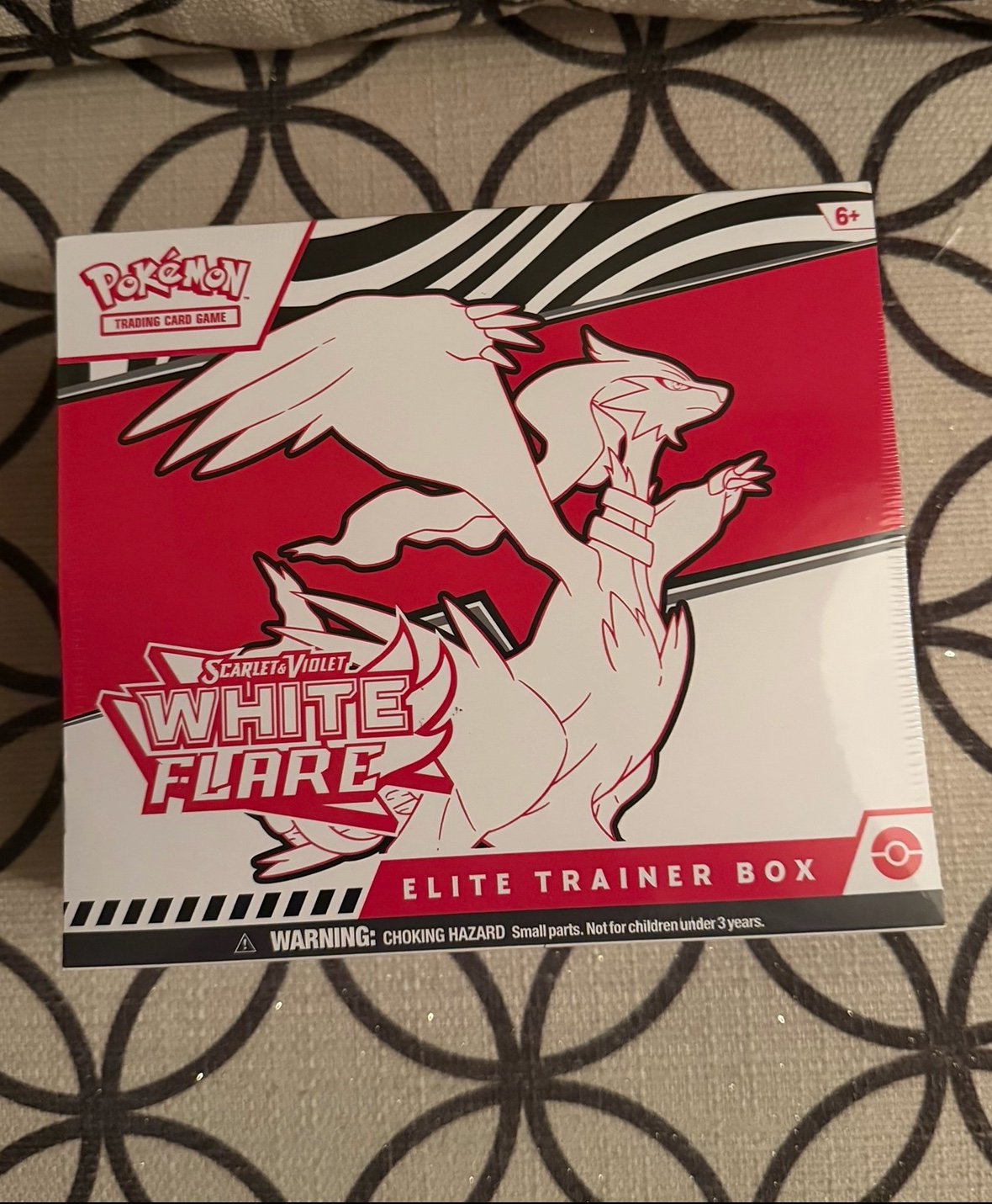 New Sealed Pokemon White Flare Elite Trainer Box