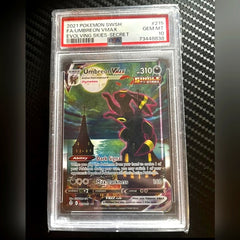 Pokémon TCG Umbreon VMAX Evolving Skies 215/203 Holo Secret Rare PSA 10